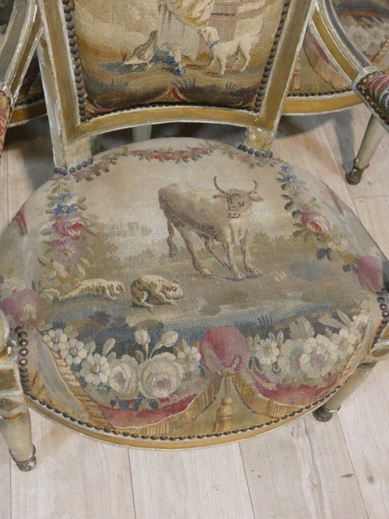 Suite de six fauteuils en bois laqué et doré tapisseries à scènes– Époque Directoire, vers 1795 – Image 10