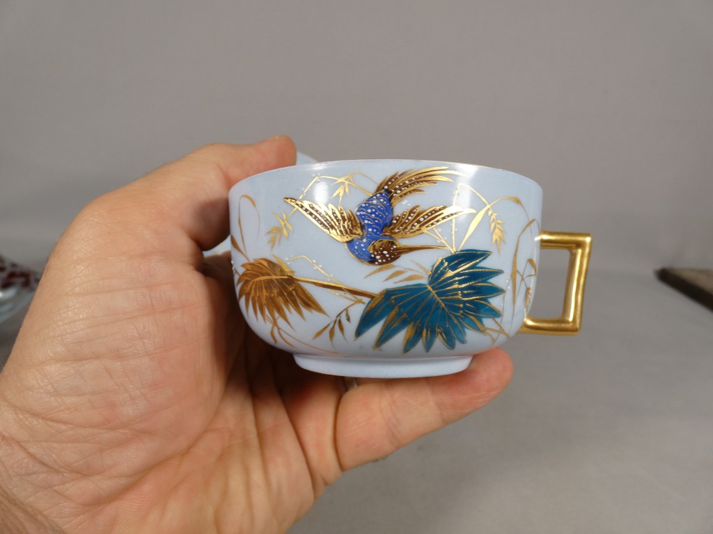 Martin pêcheur, tasse de collection en porcelaine de Limoges, époque XIX ème siècle – Image 3