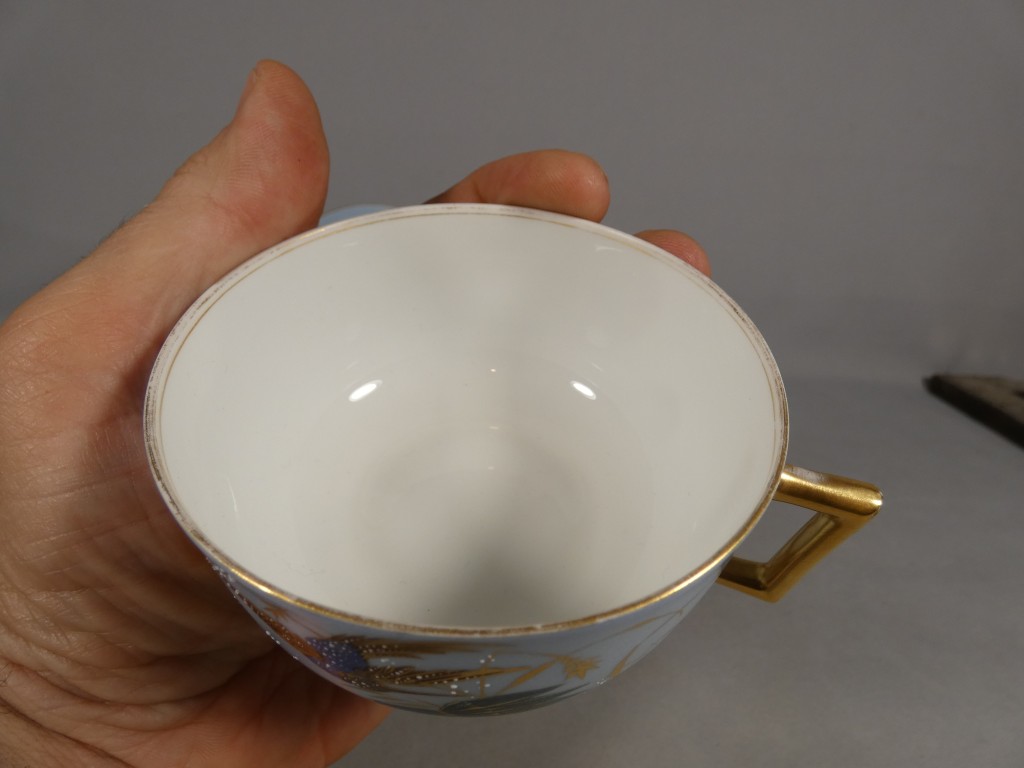 Martin pêcheur, tasse de collection en porcelaine de Limoges, époque XIX ème siècle – Image 10