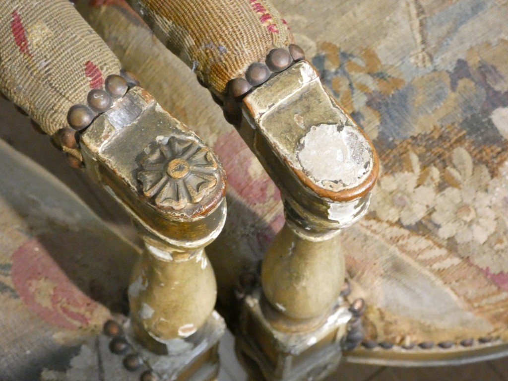 Suite de six fauteuils en bois laqué et doré tapisseries à scènes– Époque Directoire, vers 1795 – Image 11