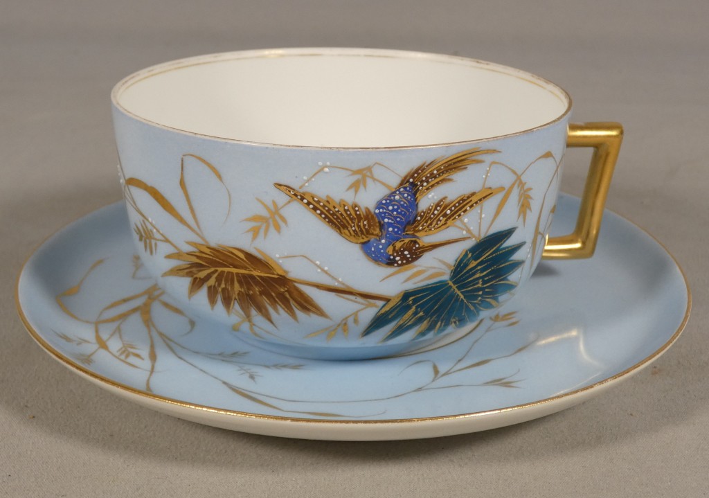 Martin pêcheur, tasse de collection en porcelaine de Limoges, époque XIX ème siècle – Image 2