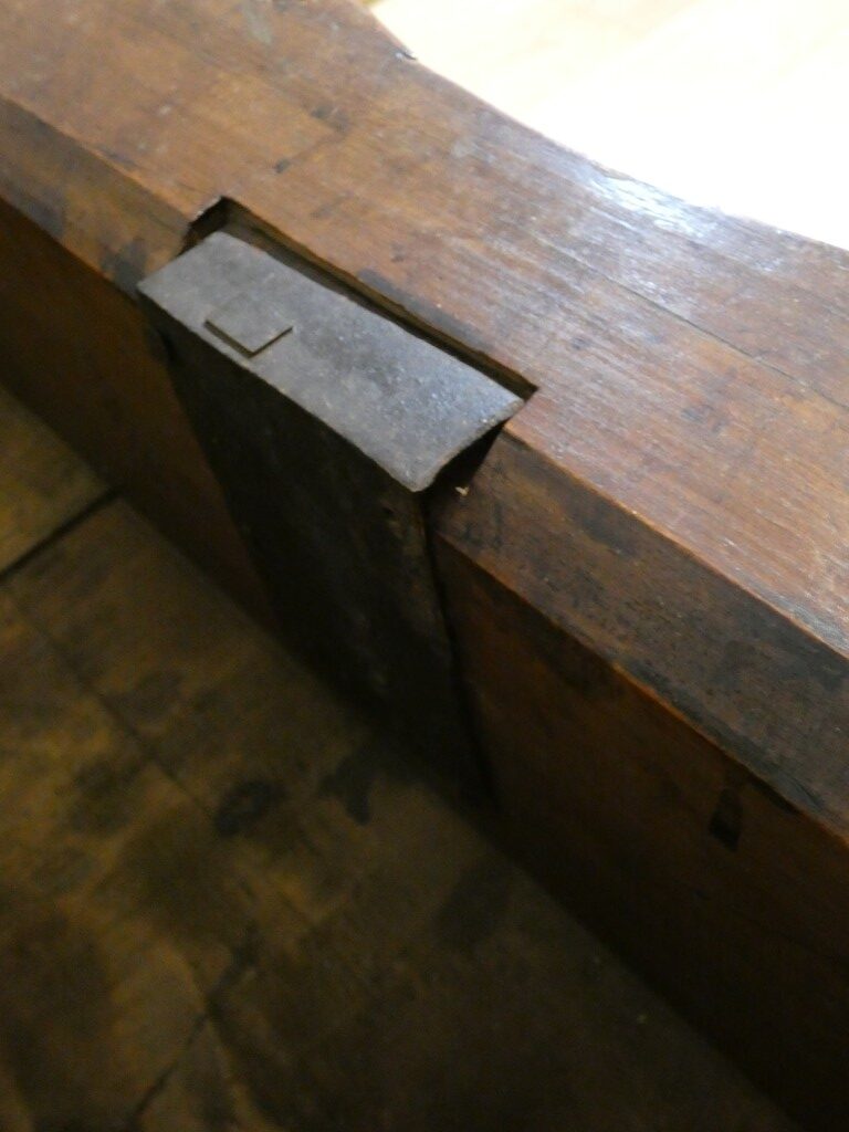 Importante commode baroque en noyer sculpté – Italie du Nord, début du XVIIIᵉ siècle – Image 15