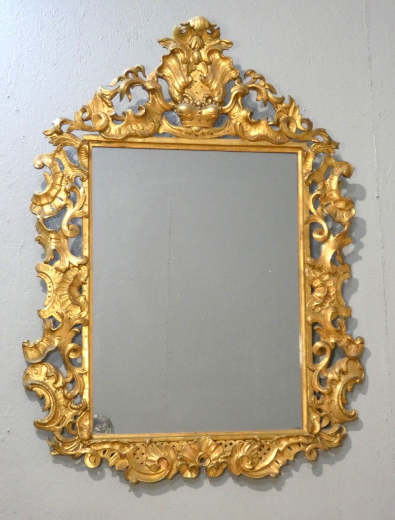 Important miroir rocaille italien en bois doré à glace au mercure – XVIIIe siècle
