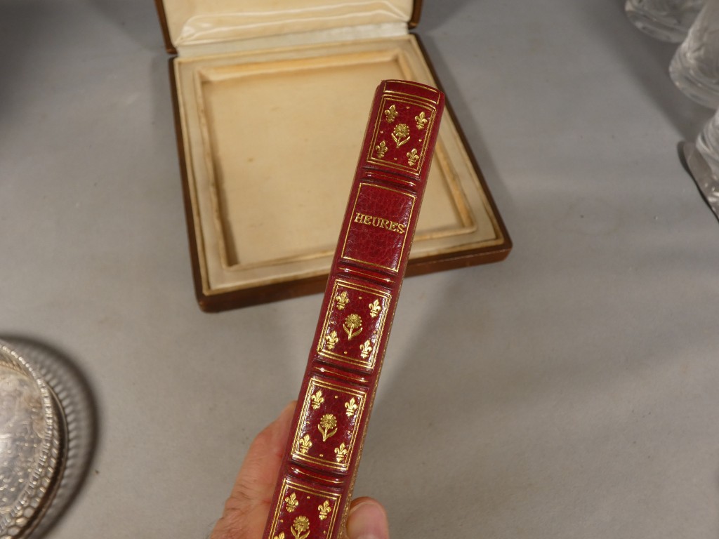 Livre de prières néogothique entièrement manuscrit et enluminé – E. & A. Lesort – XIXᵉ siècle – Image 9