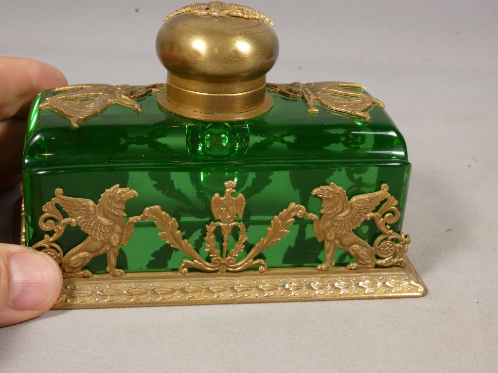 Encrier en cristal vert et bronze doré – Style Empire, fin du XIXᵉ siècle – Image 9