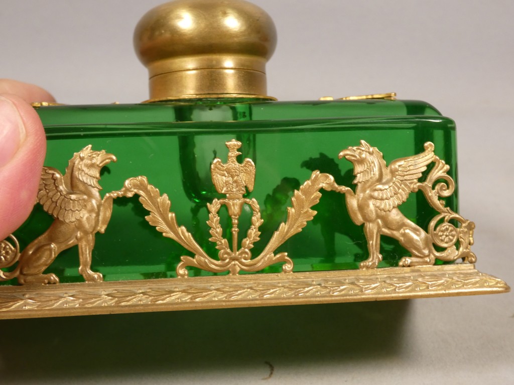 Encrier en cristal vert et bronze doré – Style Empire, fin du XIXᵉ siècle – Image 3