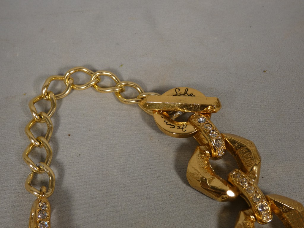 Collier Jean-Louis Scherrer Paris – Métal Doré, Strass Et Résine Couleur Ambre – Vers 1980 – Image 9