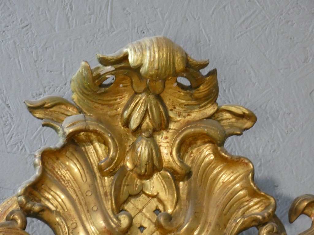 Important miroir rocaille italien en bois doré à glace au mercure – XVIIIe siècle – Image 5