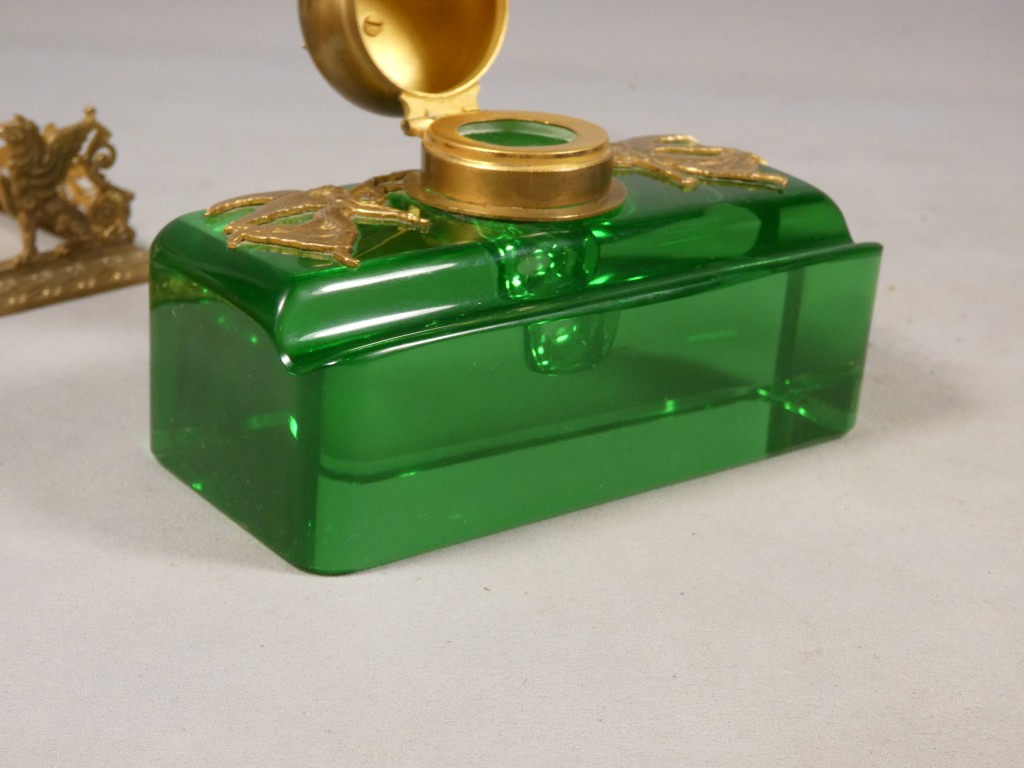 Encrier en cristal vert et bronze doré – Style Empire, fin du XIXᵉ siècle – Image 11