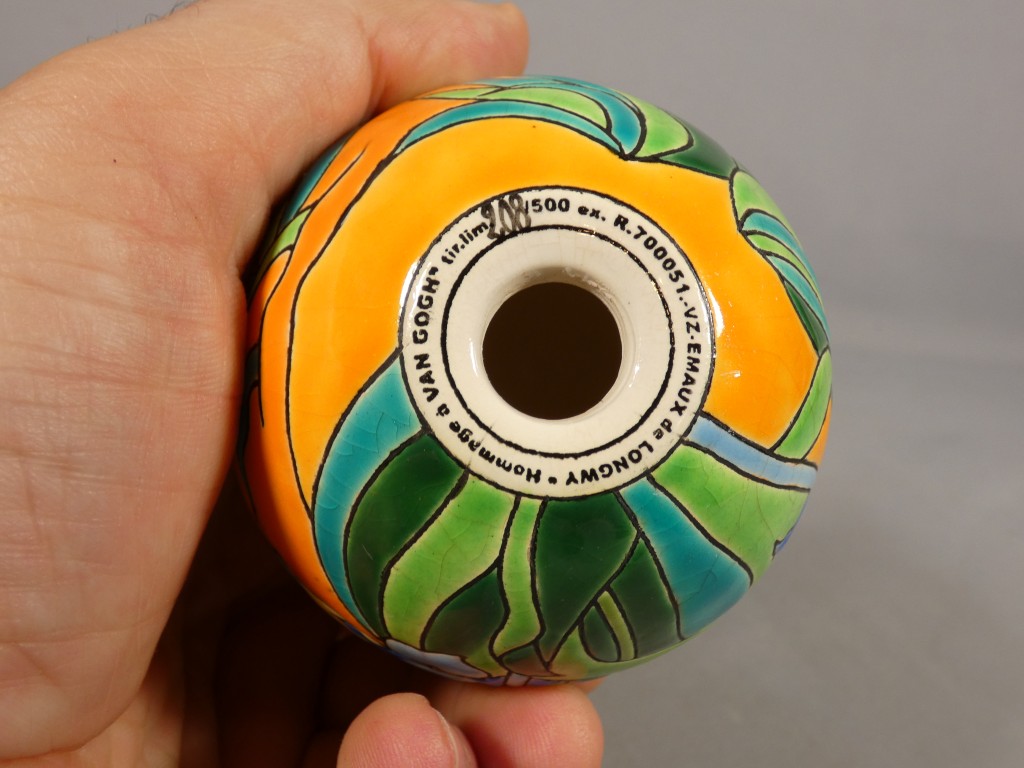 Les Iris de Van Gogh, oeuf en faïence de Longwy numéroté 208/500 – Image 6