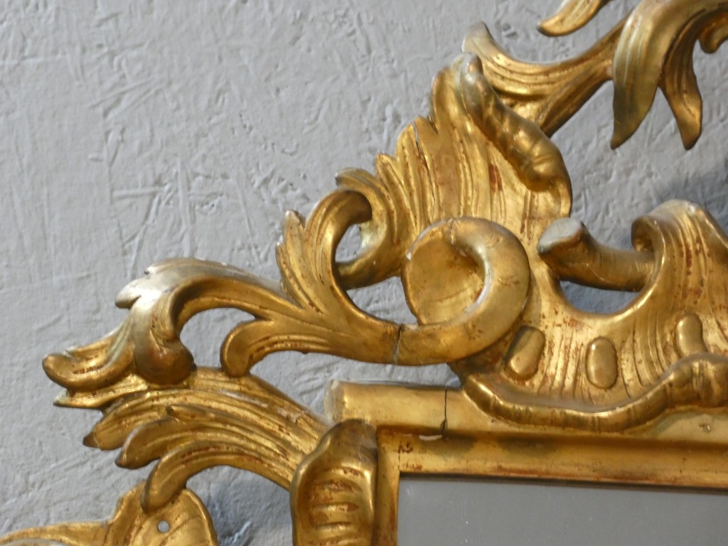 Important miroir rocaille italien en bois doré à glace au mercure – XVIIIe siècle – Image 10