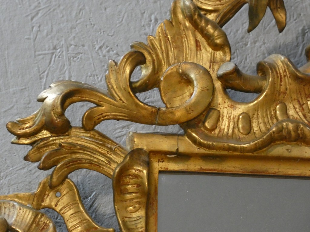 Important miroir rocaille italien en bois doré à glace au mercure – XVIIIe siècle – Image 8