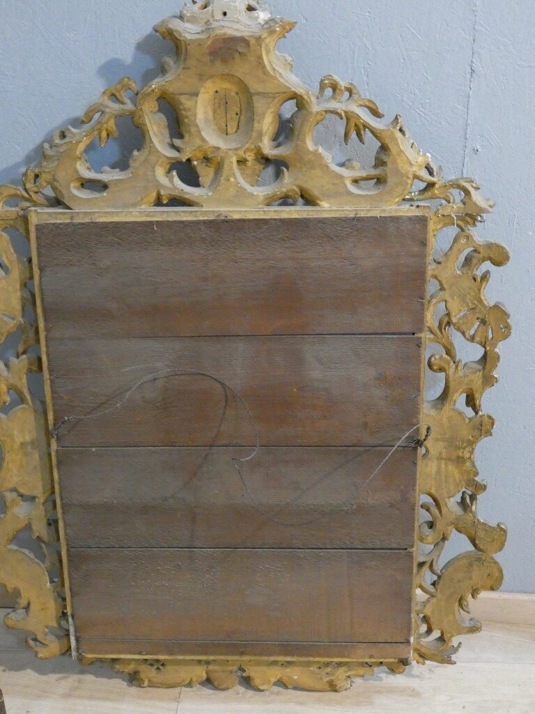Important miroir rocaille italien en bois doré à glace au mercure – XVIIIe siècle – Image 19