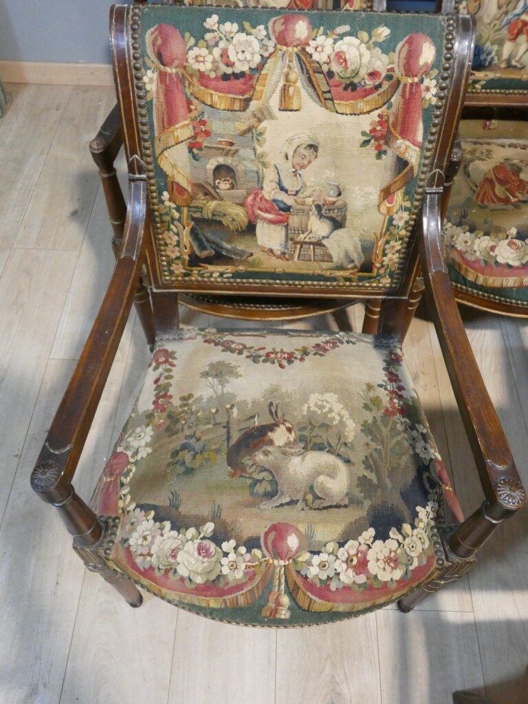 Salon d’époque Directoire en tapisserie XVIIIe siècle scènes pastorales et Fable de la Fontaine – Image 9