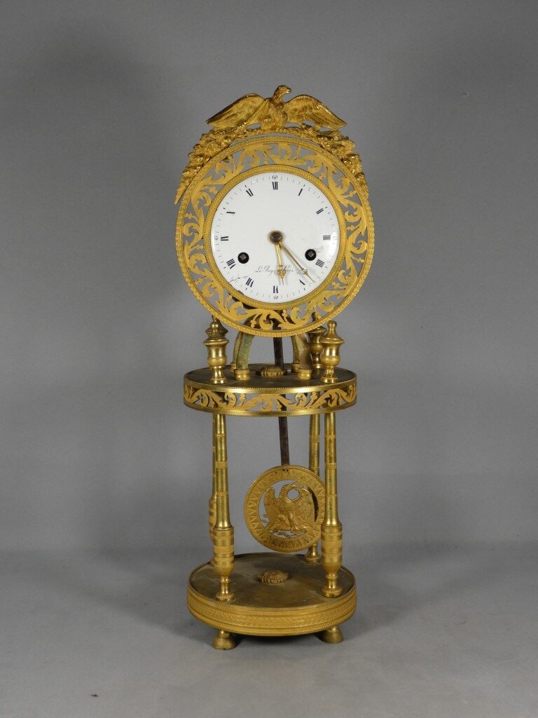 Pendule squelette Directoire en bronze doré aux aigles, signée Le Roy à Paris – XVIIIe siècle – Image 2