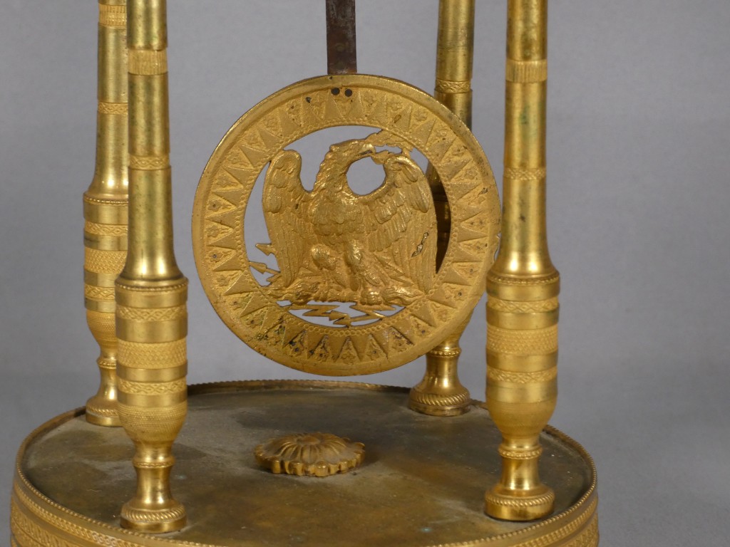 Pendule squelette Directoire en bronze doré aux aigles, signée Le Roy à Paris – XVIIIe siècle – Image 7