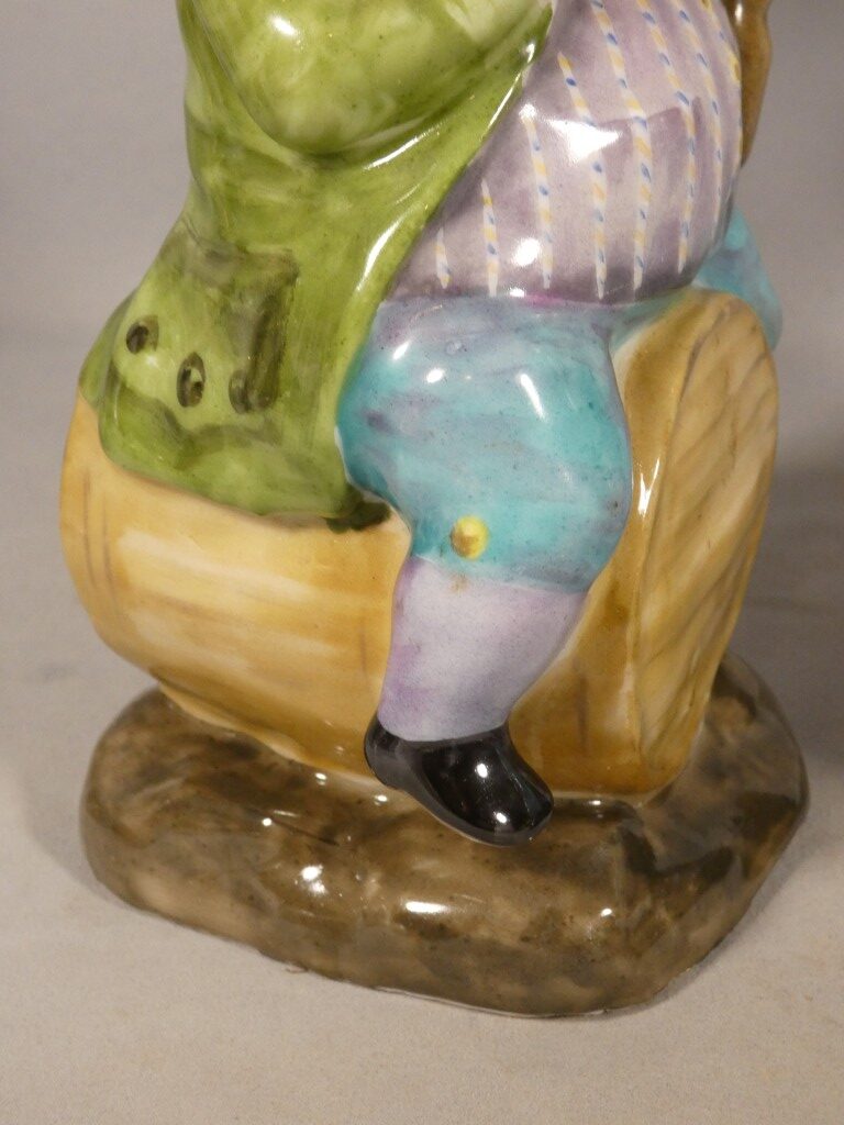 Paire de pichets anthropomorphes Jacquot et Jacqueline en porcelaine polychrome – XIXe siècle – Image 6