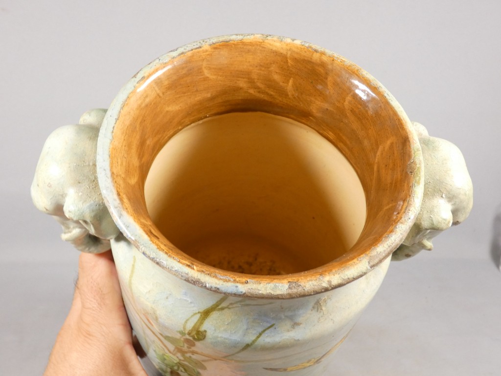 Vase à anses en forme de têtes d’éléphant, faïence de Montigny-sur-Loing, atelier Schopin XIX – Image 10