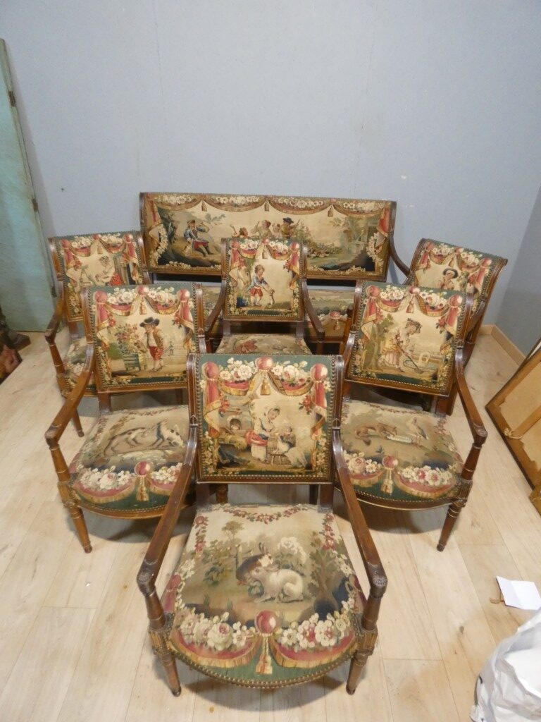 Salon d’époque Directoire en tapisserie XVIIIe siècle scènes pastorales et Fable de la Fontaine – Image 29