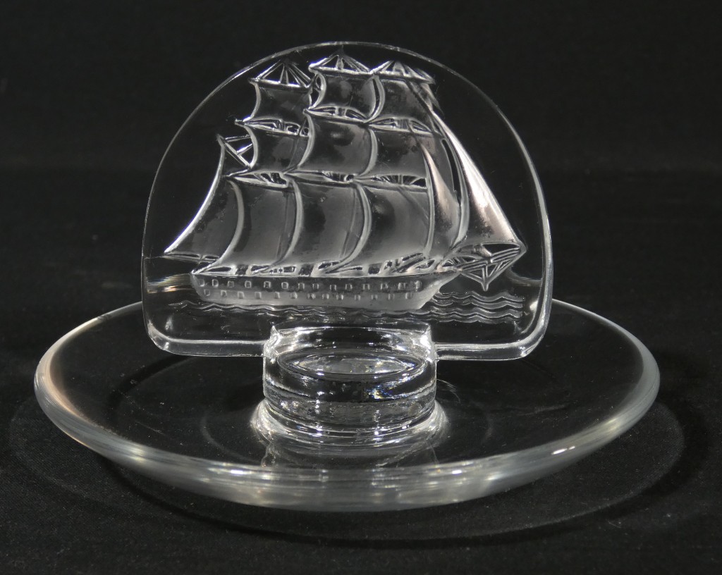 Lalique France, baguier au bateau 3 mâts en cristal