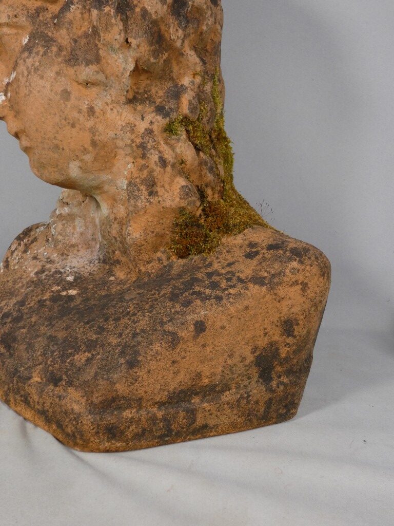 Décor de jardin, buste en terre cuite d'une femme, époque XX ème – Image 6