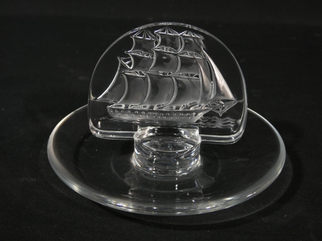 Lalique France, baguier au bateau 3 mâts en cristal – Image 2