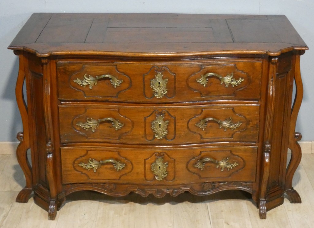 Importante commode Mazarine en merisier massif – Époque Louis XIV / Régence – début XVIII ème – Image 9