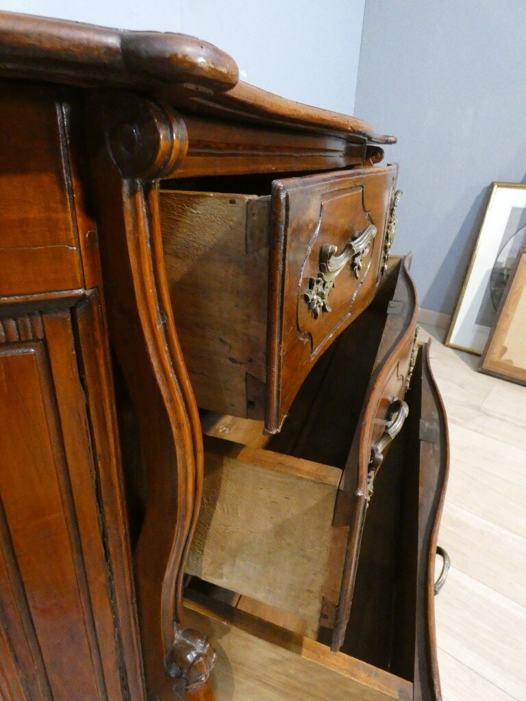 Importante commode Mazarine en merisier massif – Époque Louis XIV / Régence – début XVIII ème – Image 22