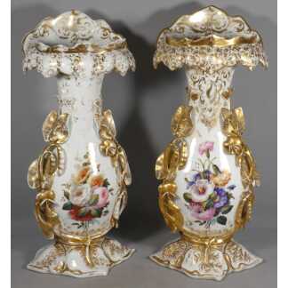Grande paire de vases à cornet néo-rocaille en porcelaine, probablement Limoges, vers 1850-1870