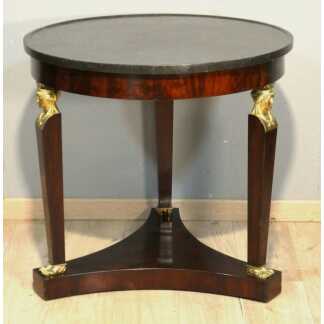 Guéridon tripode d’époque Empire en acajou, bronzes dorés et marbre noir, vers 1810-1820