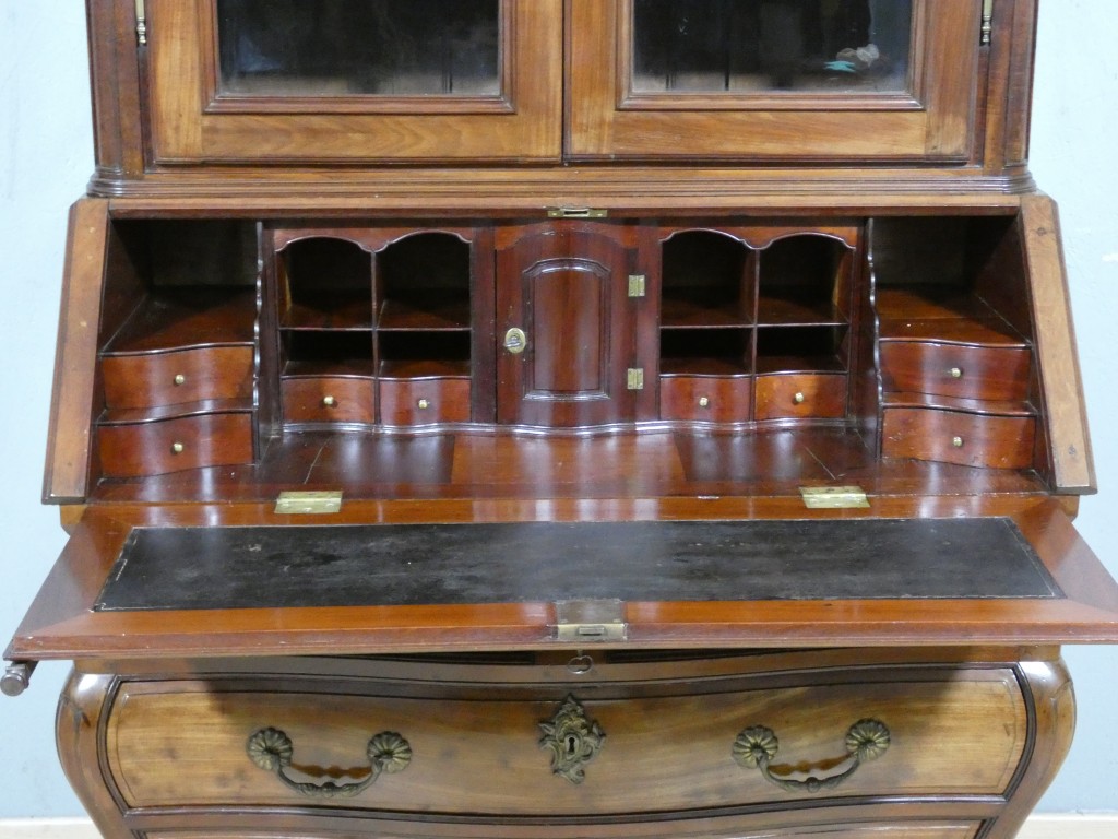Important scriban-bibliothèque bordelais en acajou massif – Époque Louis XV, XVIIIe siècle – Image 5