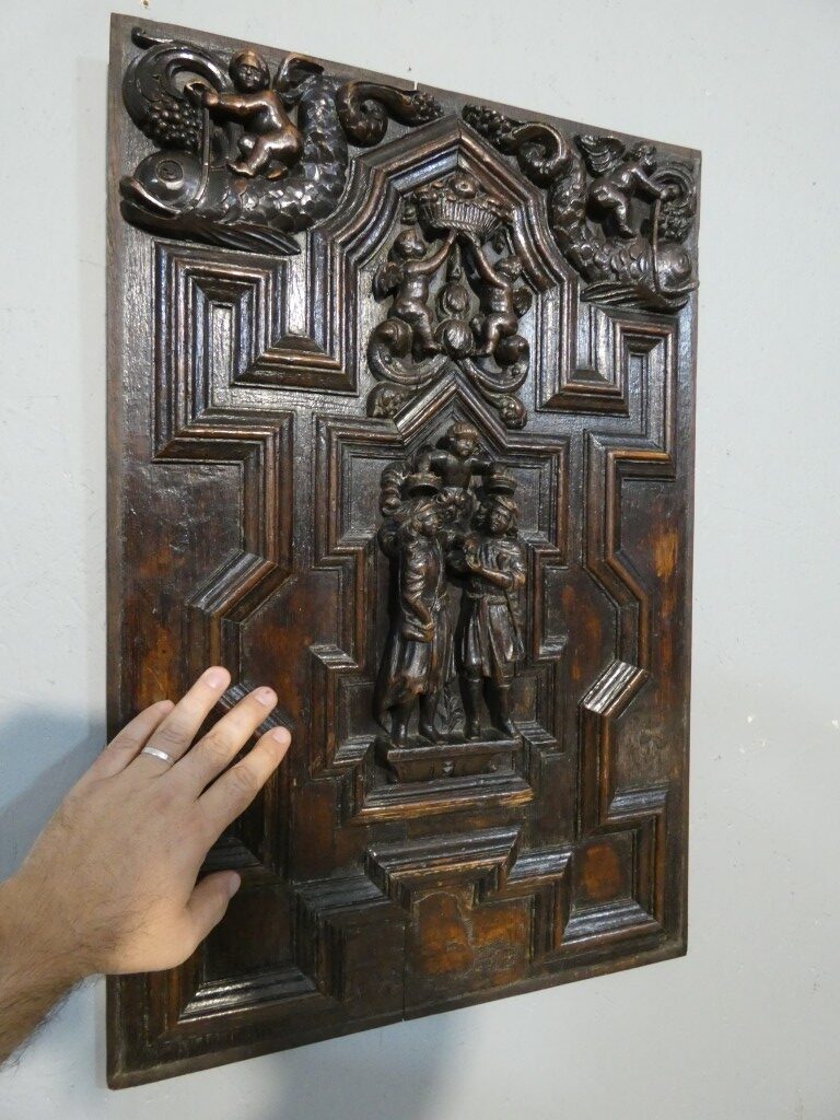 Paire de panneaux Renaissance en chêne sculpté – Scènes de Charité – Flandres, vers 1600 – Image 11