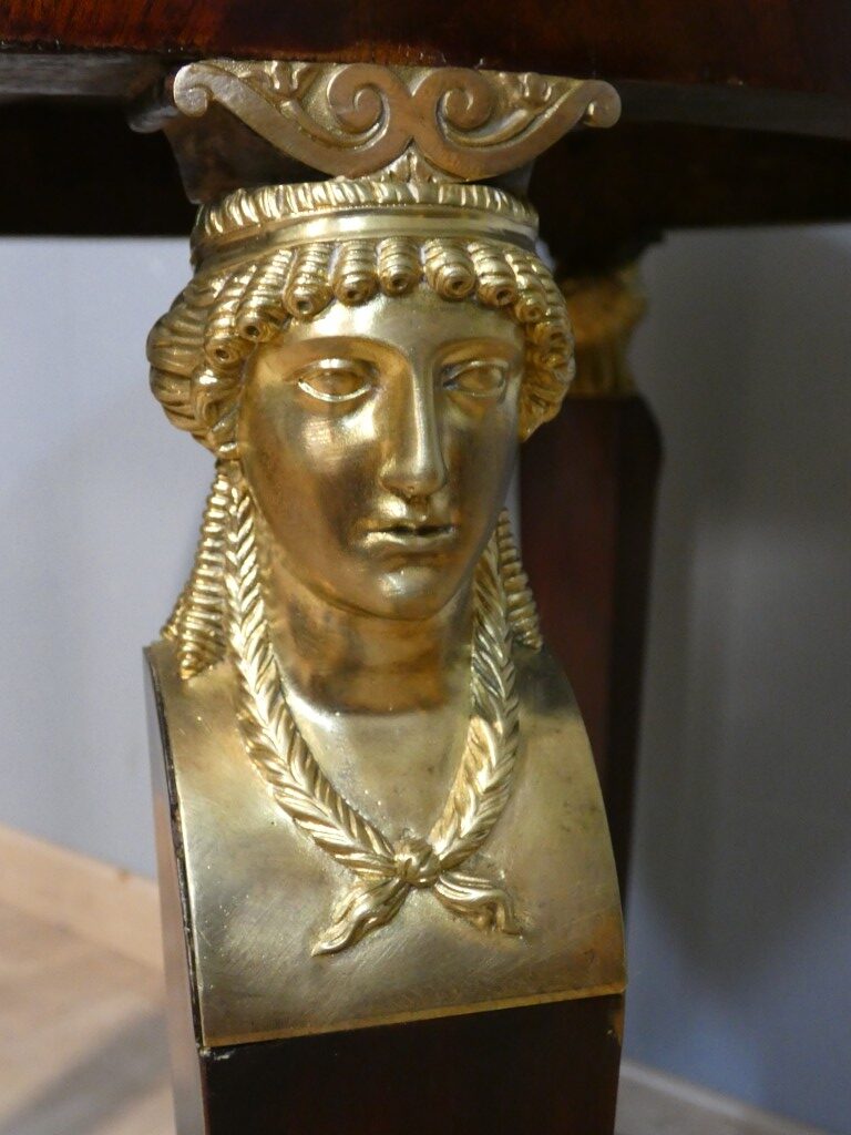 Guéridon tripode d’époque Empire en acajou, bronzes dorés et marbre noir, vers 1810-1820 – Image 8
