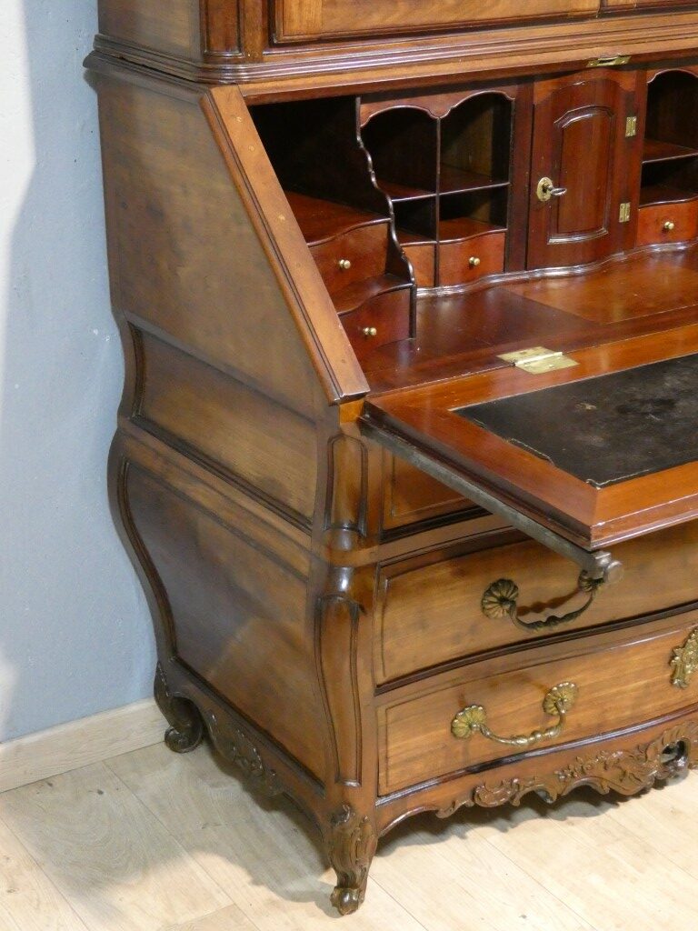 Important scriban-bibliothèque bordelais en acajou massif – Époque Louis XV, XVIIIe siècle – Image 10