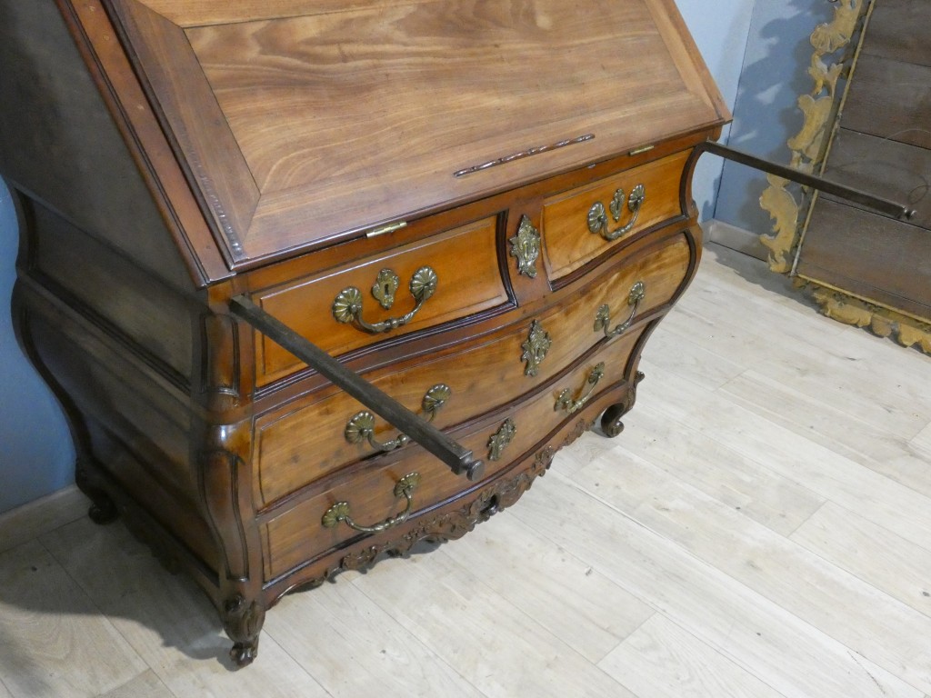 Important scriban-bibliothèque bordelais en acajou massif – Époque Louis XV, XVIIIe siècle – Image 14