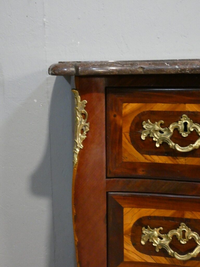 Commode Louis XV estampillée A. Moreau – placage de bois de rose, XVIIIe siècle – Image 6