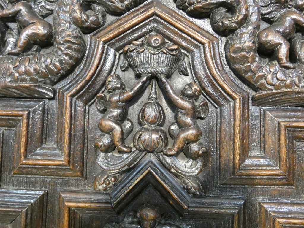 Paire de panneaux Renaissance en chêne sculpté – Scènes de Charité – Flandres, vers 1600 – Image 17