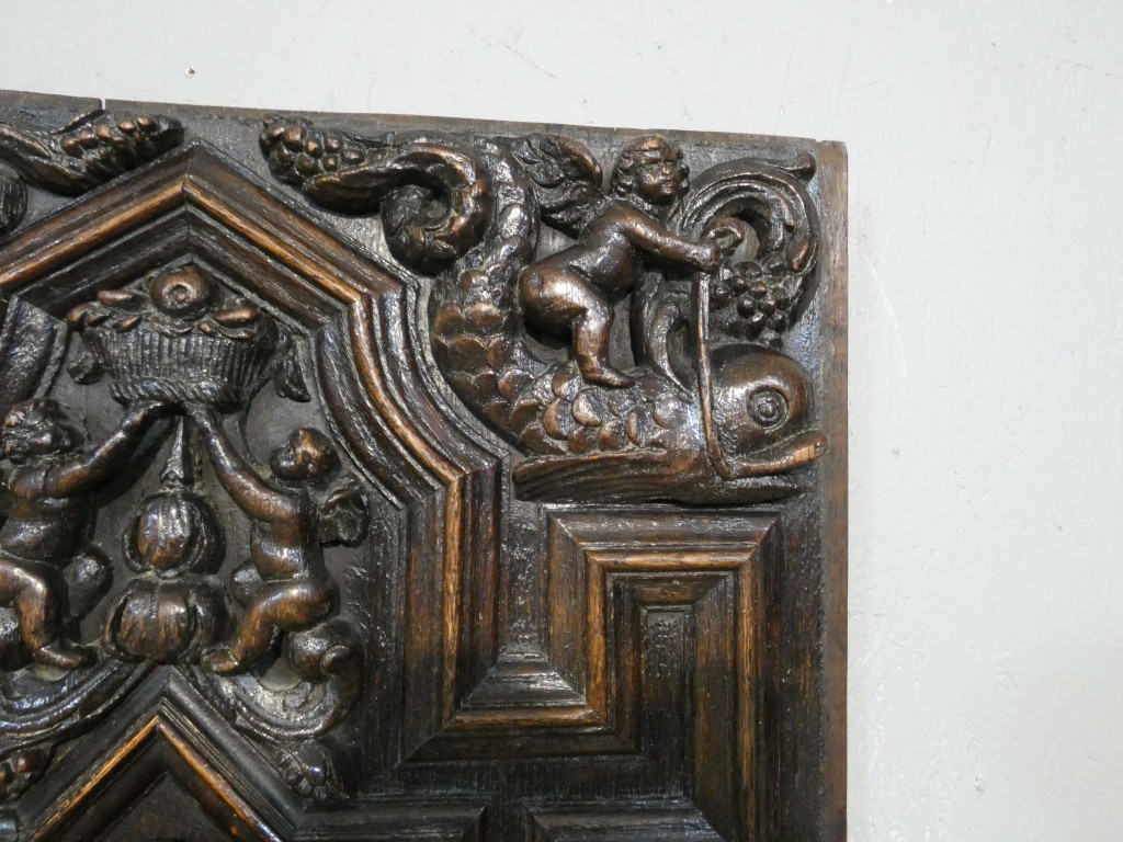 Paire de panneaux Renaissance en chêne sculpté – Scènes de Charité – Flandres, vers 1600 – Image 19