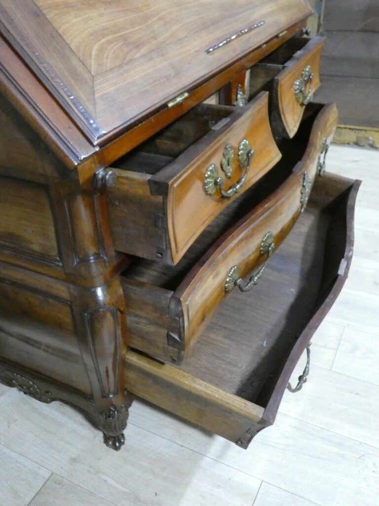 Important scriban-bibliothèque bordelais en acajou massif – Époque Louis XV, XVIIIe siècle – Image 18
