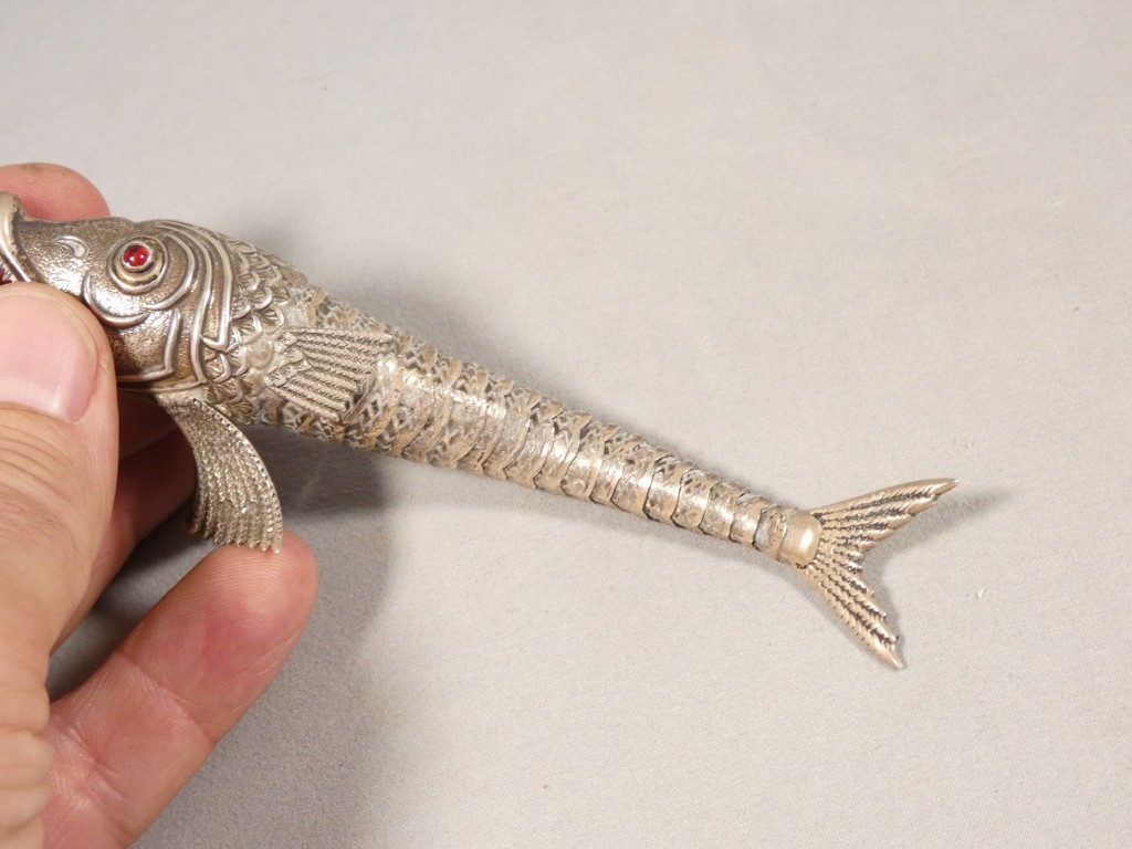 Poisson articulé en argent massif yeux verre, Espagne vers 1960 – Image 6