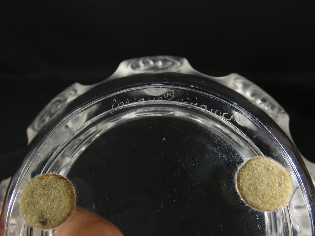 Lalique France – Vide-poche / cendrier modèle Saint-Nicolas aux huit visages – Cristal satiné – Image 8