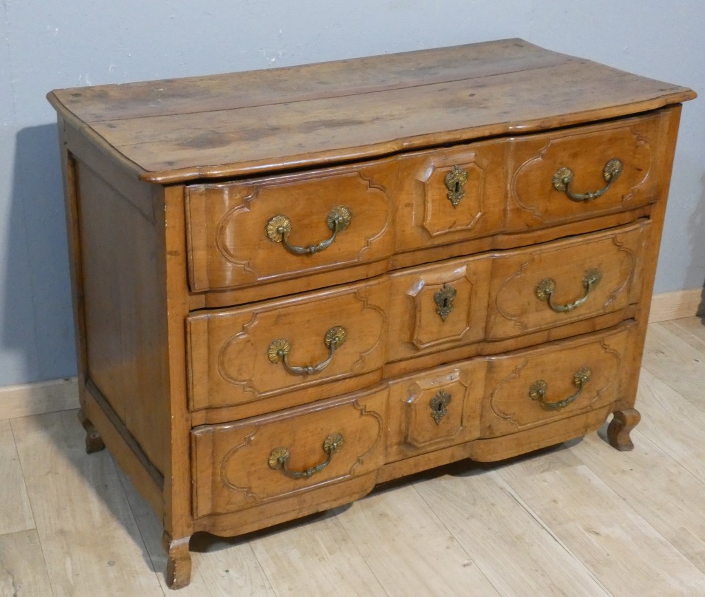 Commode arbalète en merisier d’époque Louis XV – XVIIIe siècle