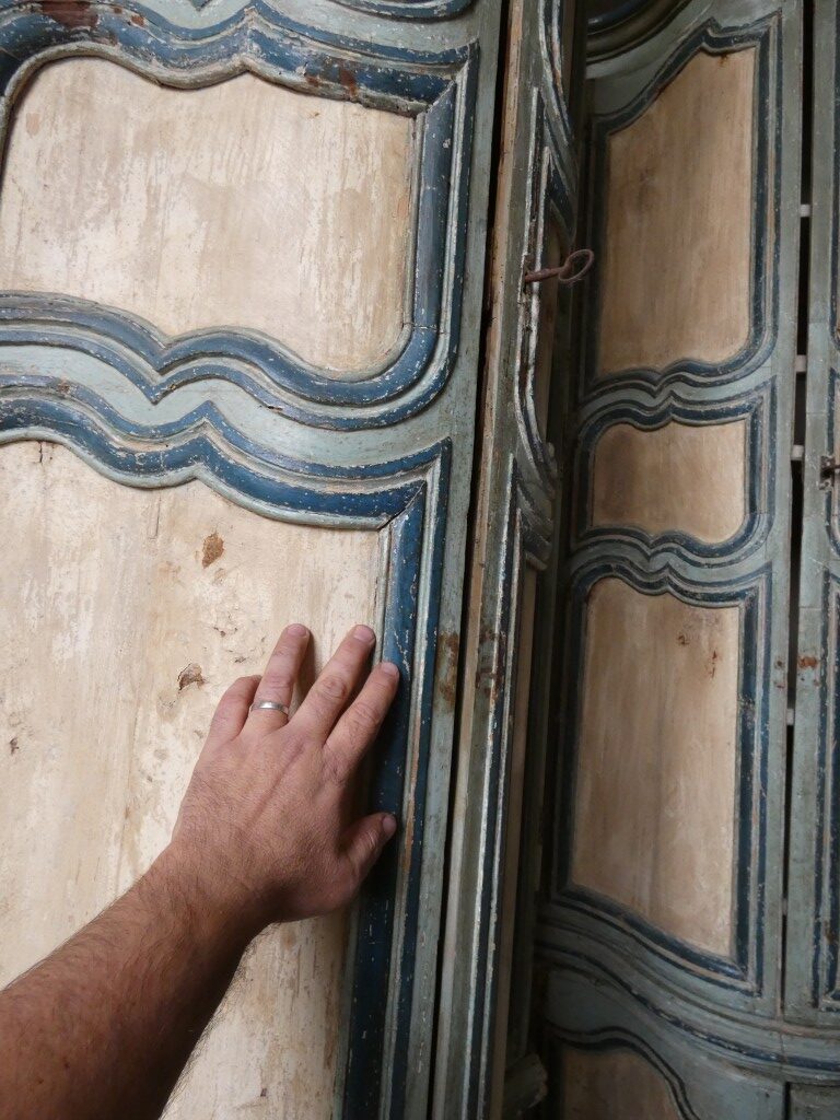 Exceptionnelle paire d'encoignures monumentales de boiserie d'époque Louis XV – XVIIIe siècle – Image 6