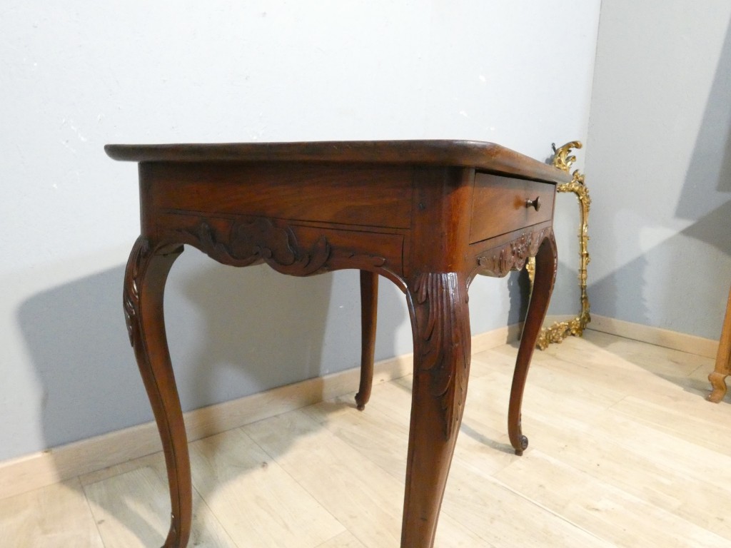 Table cabaret bordelaise d'époque Louis XV en acajou massif sculpté – XVIIIe siècle – Image 5