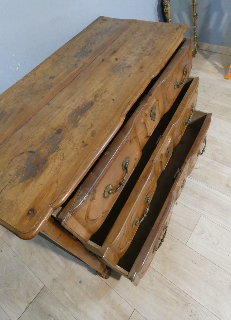 Commode arbalète en merisier d’époque Louis XV – XVIIIe siècle – Image 7