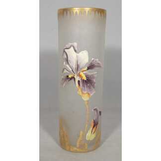 Vase rouleau en verre givré à décor émaillé d’iris et rehauts dorés – Époque Art nouveau 1910