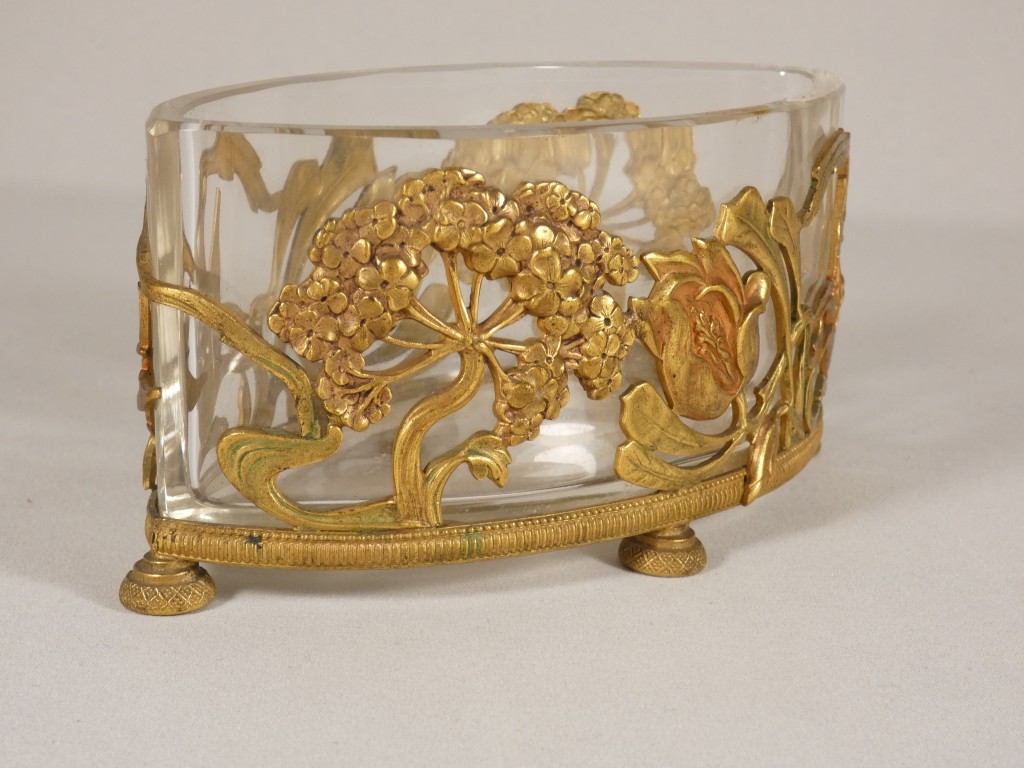 Petite jardinière de table ou centre de table Art nouveau en cristal et bronze doré – Vers 1900 – Image 2