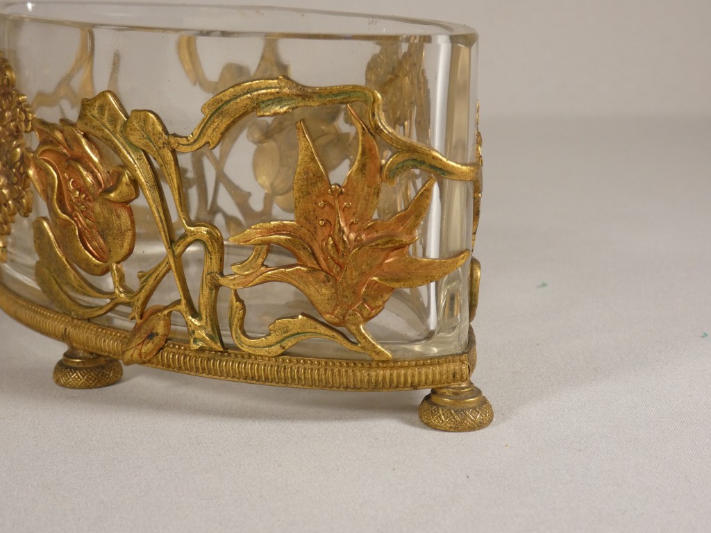 Petite jardinière de table ou centre de table Art nouveau en cristal et bronze doré – Vers 1900 – Image 4