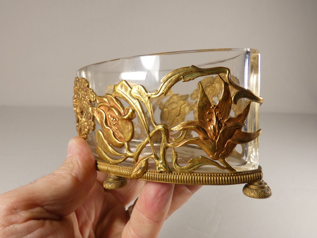 Petite jardinière de table ou centre de table Art nouveau en cristal et bronze doré – Vers 1900 – Image 8