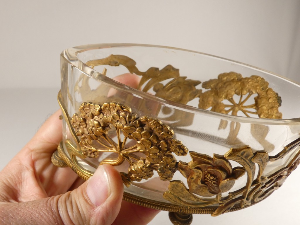 Petite jardinière de table ou centre de table Art nouveau en cristal et bronze doré – Vers 1900 – Image 10
